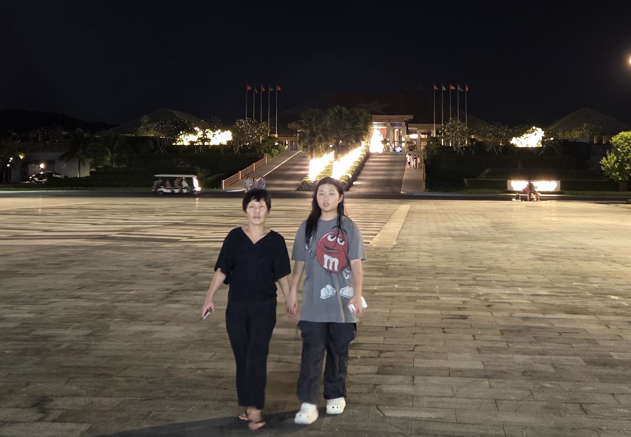 마지막밤호텔앞엄마송하