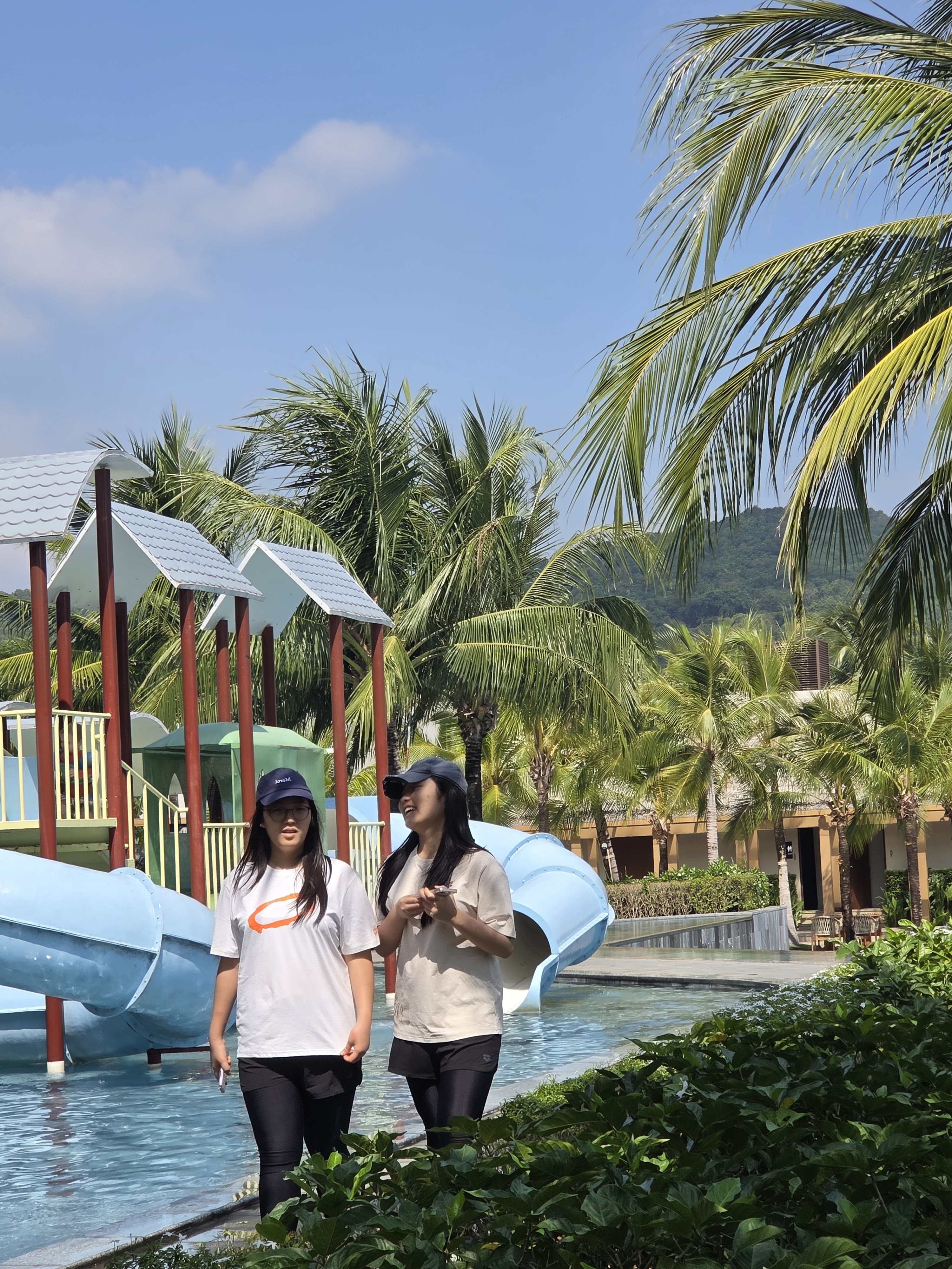 슬라이드앞소은송하